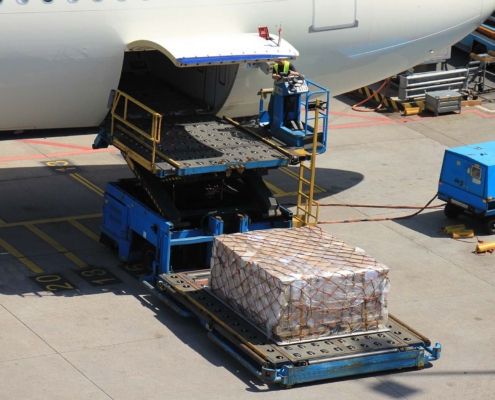 How Airport Congestion Impacts Shipments